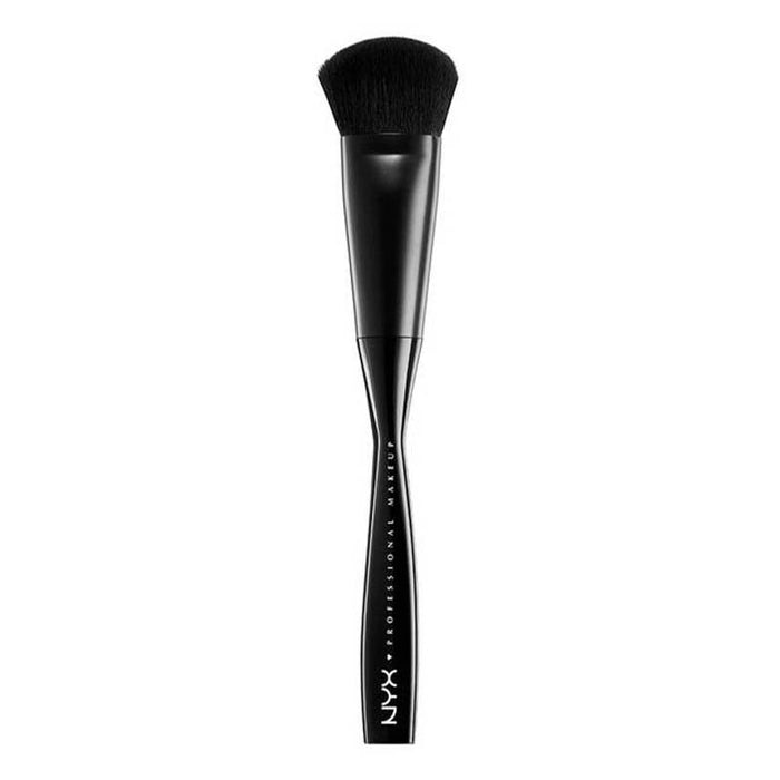 Brocha de Maquillaje Fluído en ángulo - Buffing Brush - Professional Makeup - Nyx - 1